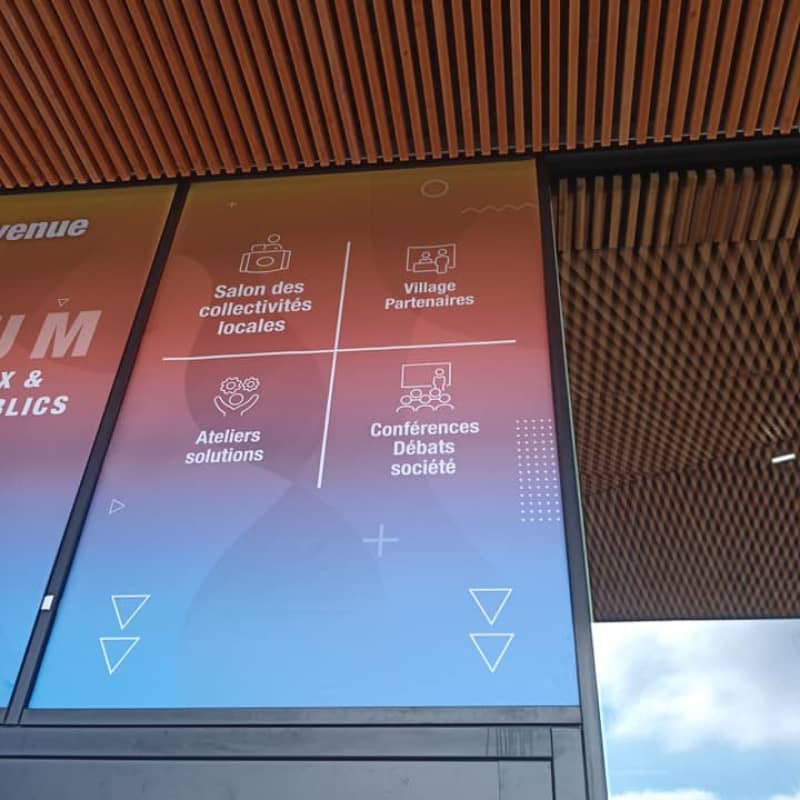 Signapub Signaletiques Laval Publicite Adhesive 5